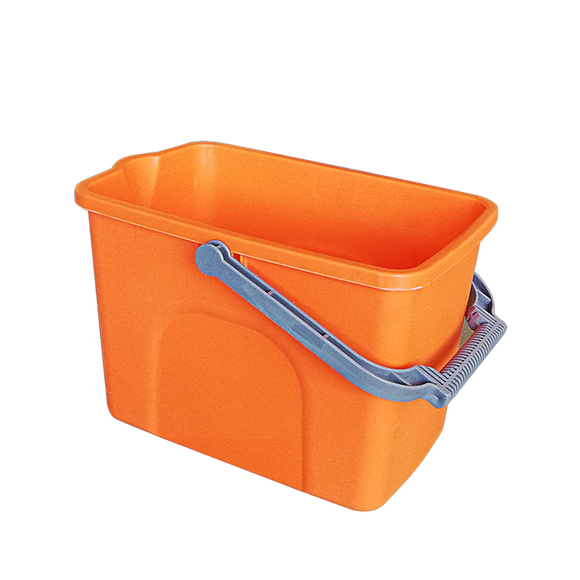 Cleaning bucket